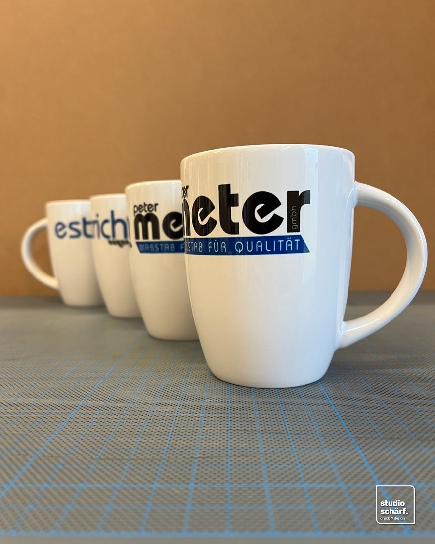 Bedruckte Kaffeetassen für die Peter Meter GmbH